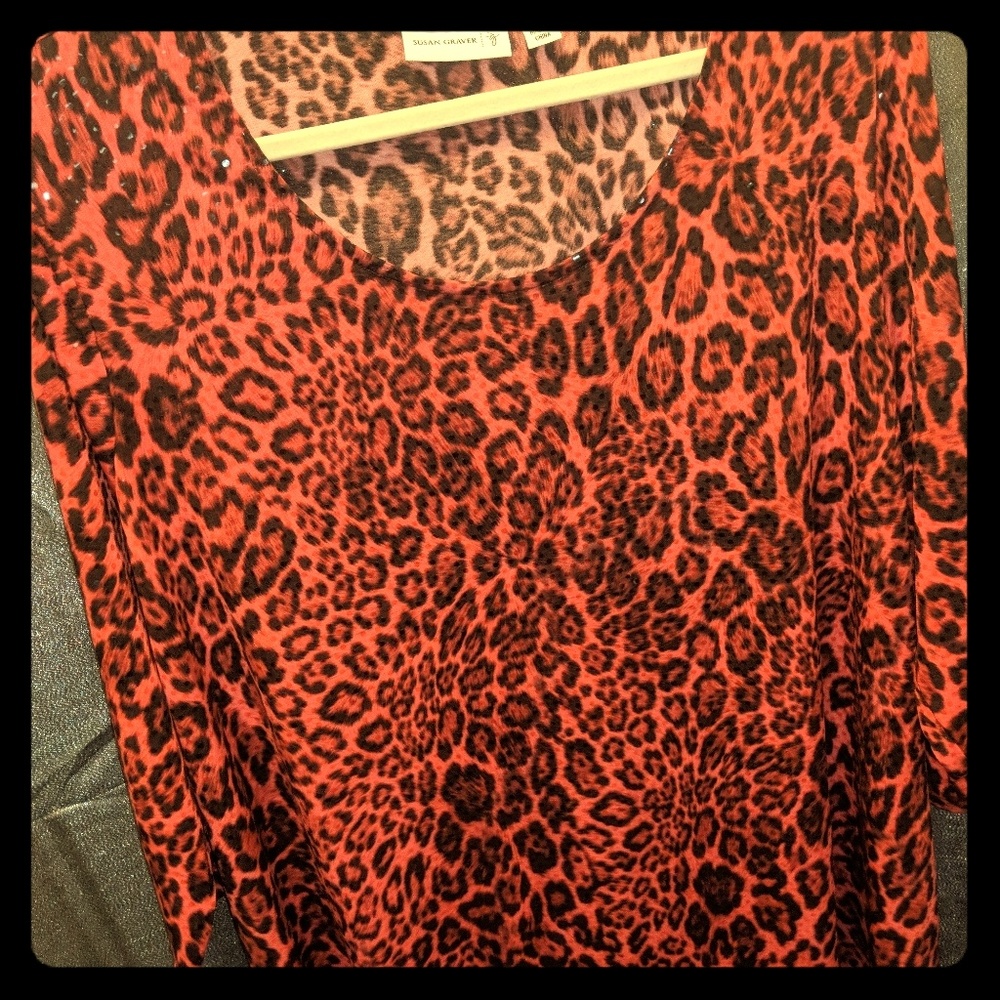 Shimmery Leopard print fuscia/red size 2x.